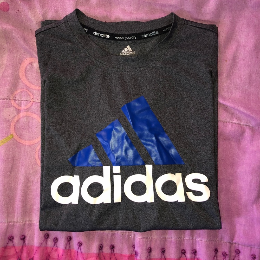 Adidas T-Shirt